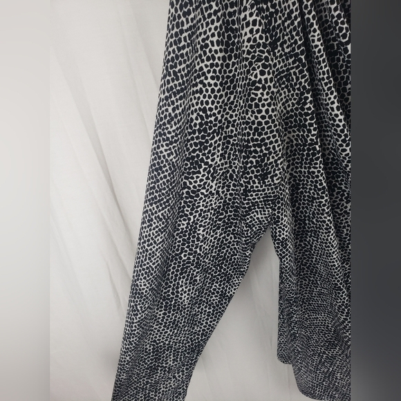 Jones New York Signature Woman Black and White Drape Neck Shirt Sz 1X - Picture 4 of 8